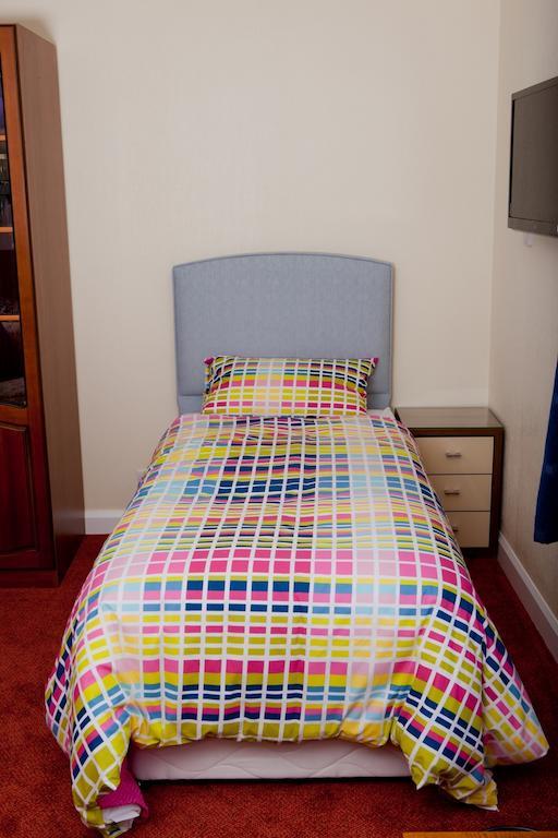 Rother Valley View B&B Sheffield Room photo