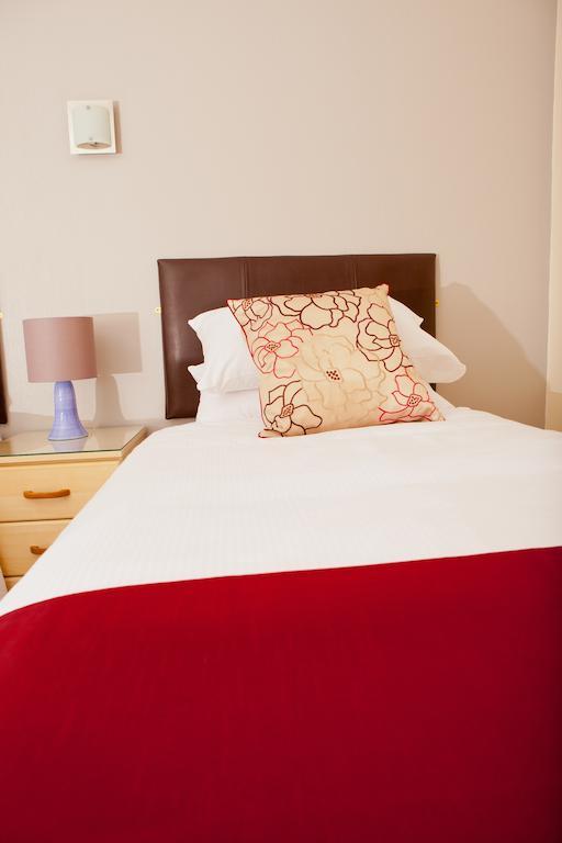 Rother Valley View B&B Sheffield Room photo