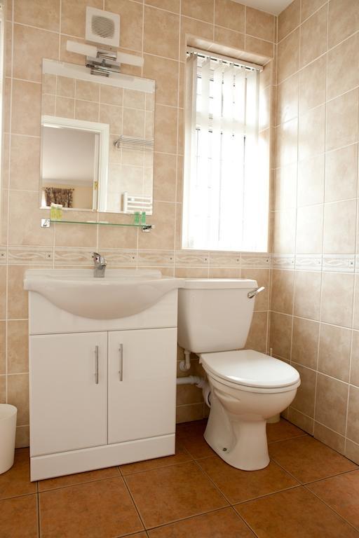 Rother Valley View B&B Sheffield Room photo