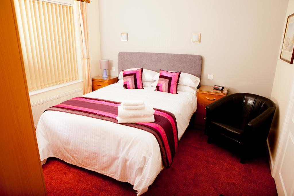 Rother Valley View B&B Sheffield Room photo